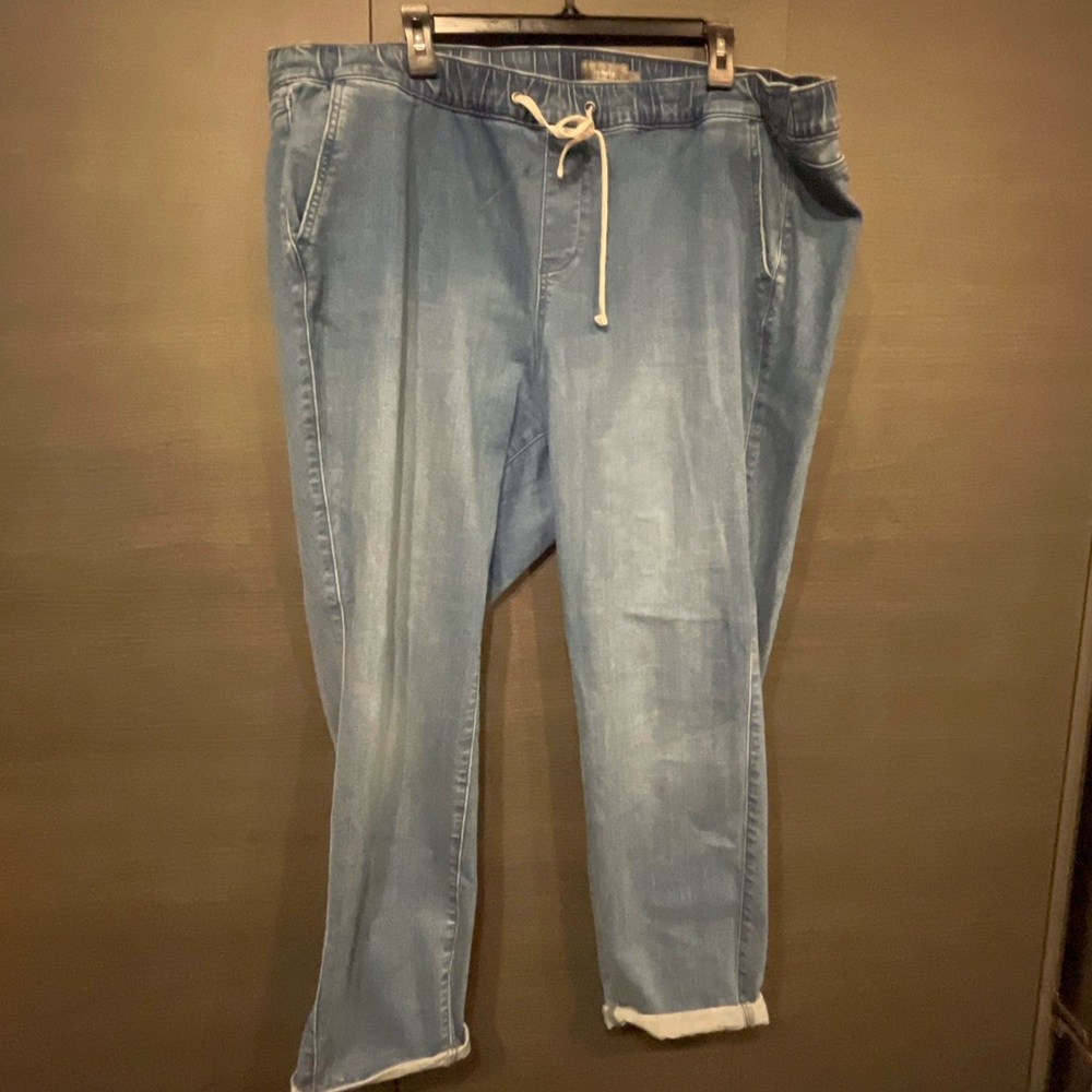 TORRID PULL ON BOYFRIEND JEANS- REGULAR/DARKER WASH